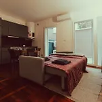 Wood Exclusive With Free Parking Apartment Ravenna