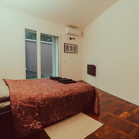 Apartamento Wood Exclusive With Free Parking Rávena